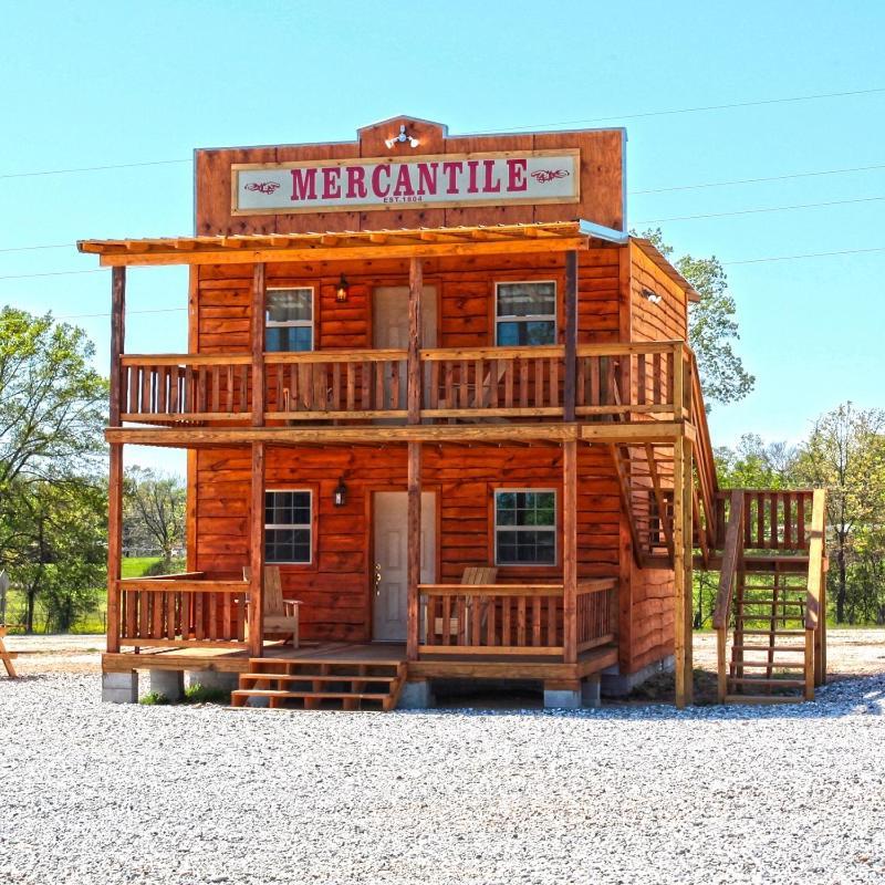 Отель Diamonds Old West Мурфрисборо Экстерьер фото